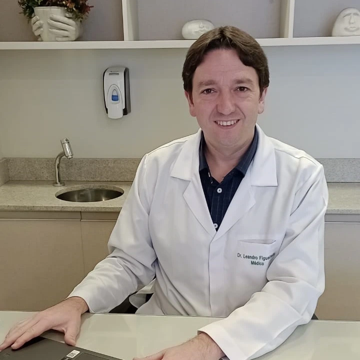 Foto do especialista: Dr. Leandro Figueiredo.